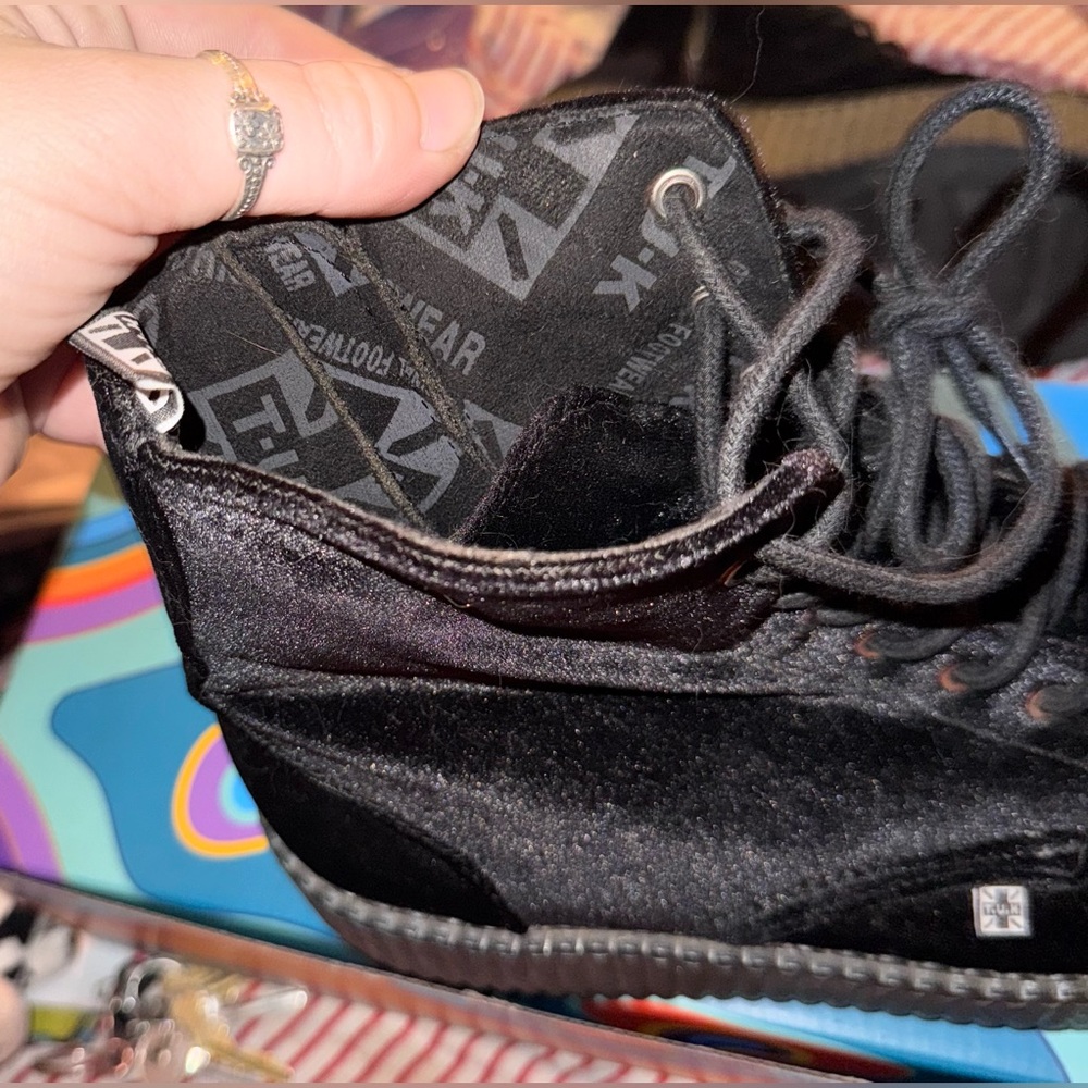 T.U.K. Black Velvet 7-Eye Viva Mondo Boot - Picture 5 of 6